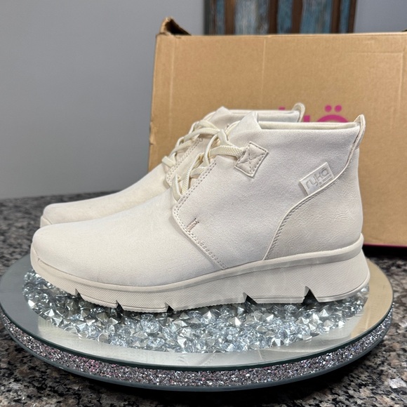 Ryka Candid Gardenia white Cream Ankle shoes NWT 9.5 - Picture 7 of 13